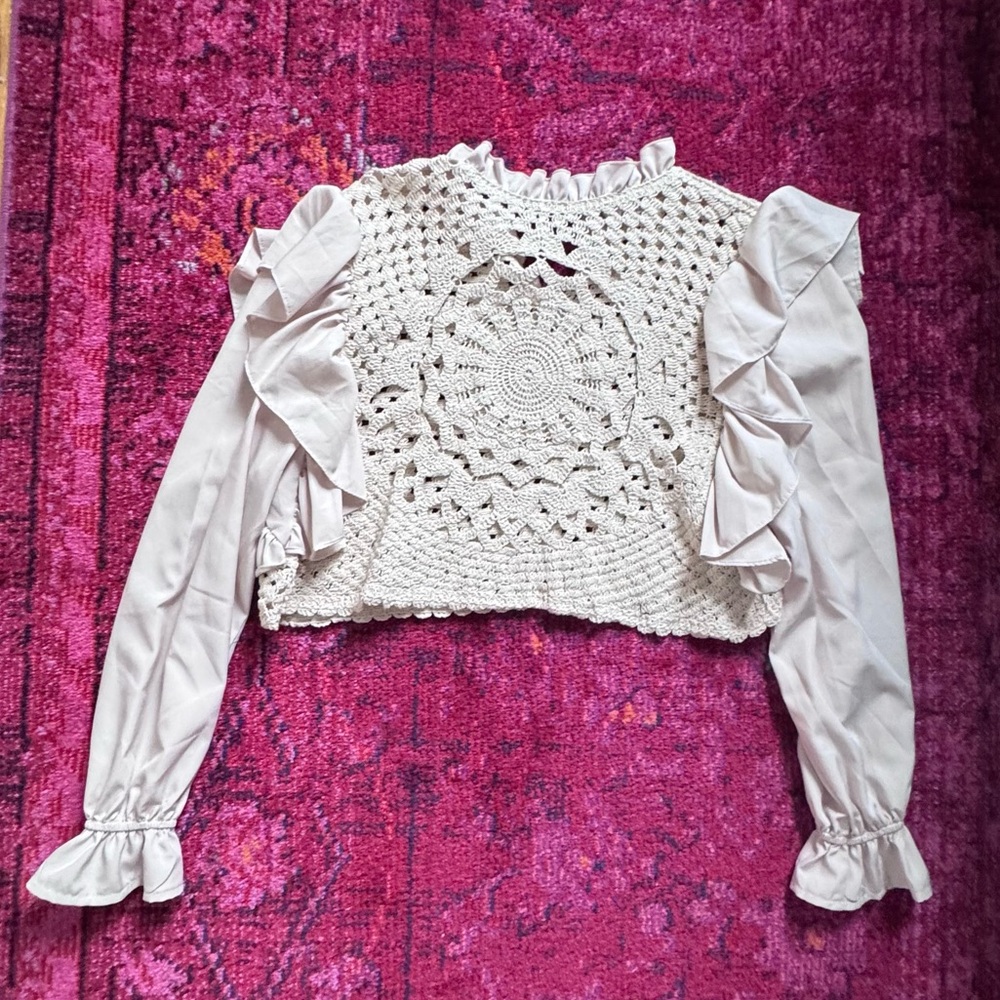 Cream Crochet Top with Ruffle Sleeves - Picture 3 of 3